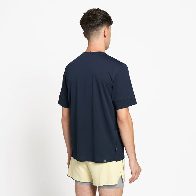 Ciele Athletics M FSTTShirt men's running shirt in Deep Space worn by a man on a neutral background.