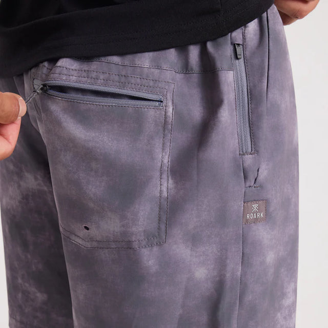 Roark Serrano 7" Active Stretch Shorts in Shark with a brand logo on a white background