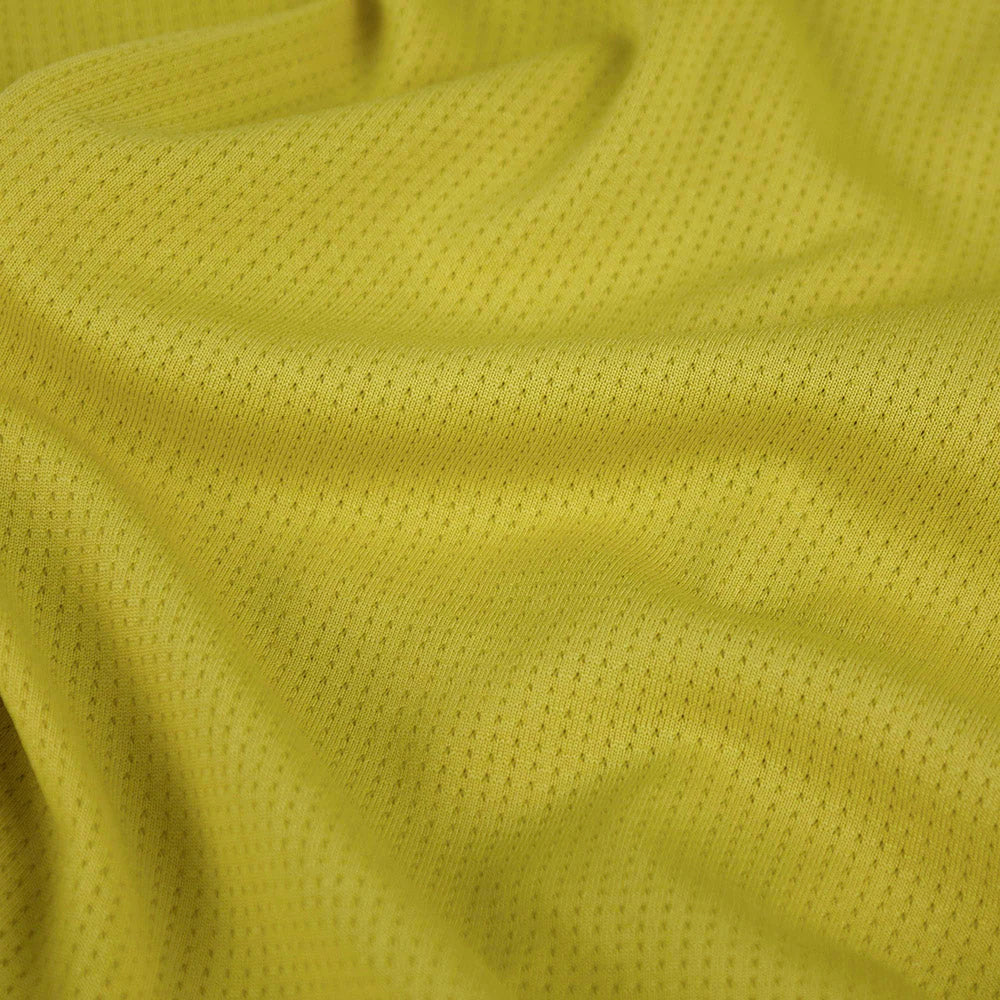 Ciele Athletics FSTCollar neck gaiter in Sogl closeup fabric detail.
