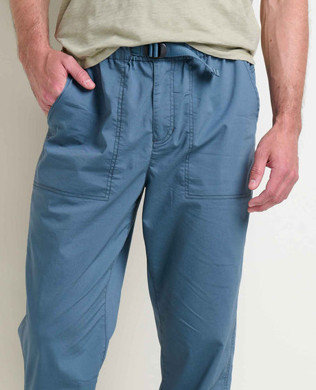Toad&Co Men's Boundless Jogger in Ink worn by a runner on a neutral background.