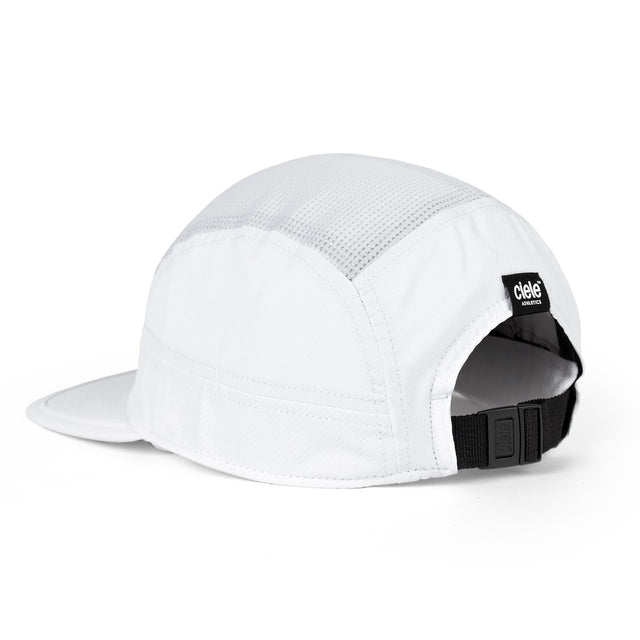 ciele athletics GOCap Classic - Athletics running hat in Ghost white on a neutral background.