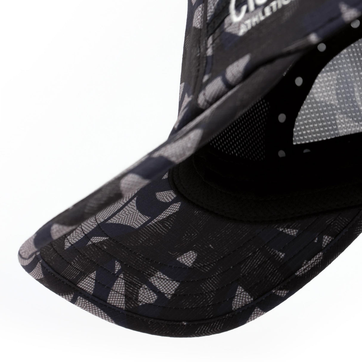 Ciele Athletics GOCap SC Field Loopy MU running hat in Lightgrey on a neutral background.