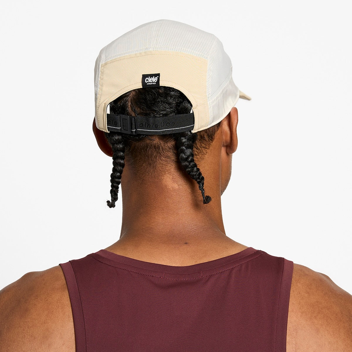 ciele athletics GOCap Comp - Century in Safari/Rainy Day on a neutral background.