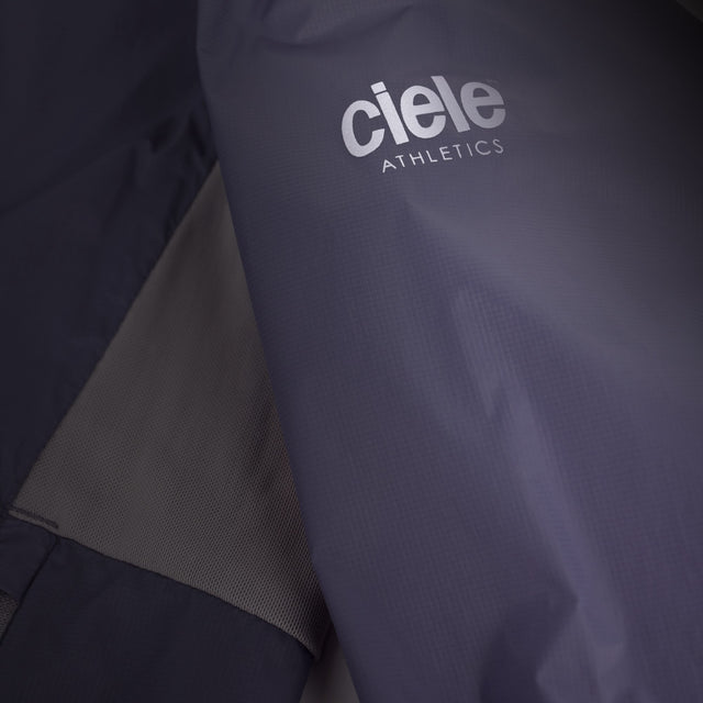 Ciele Athletics W VNTJacket women's running jacket in Light Grape on a neutral background.