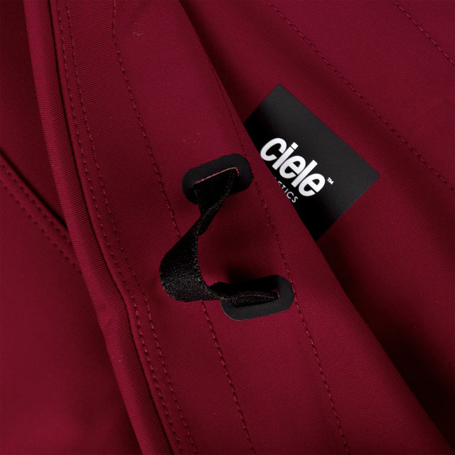 Ciele Athletics Women's FSTTight Short 7" in Crimson Red