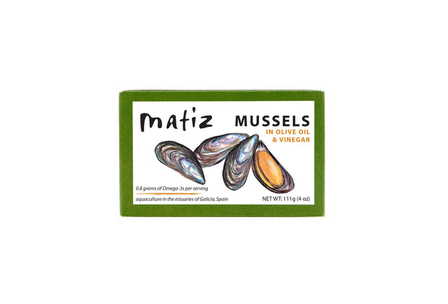 Matiz Mussels in Olive Oil & Vinegar on a neutral background.