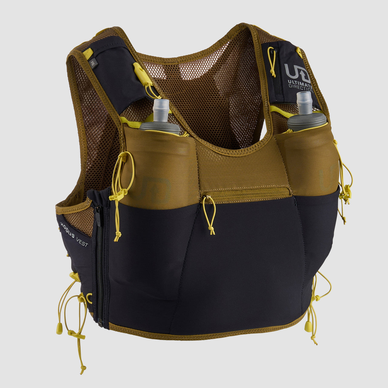 Ultimate Direction Xodus Vest in Fig Green from the front on a neutral background.