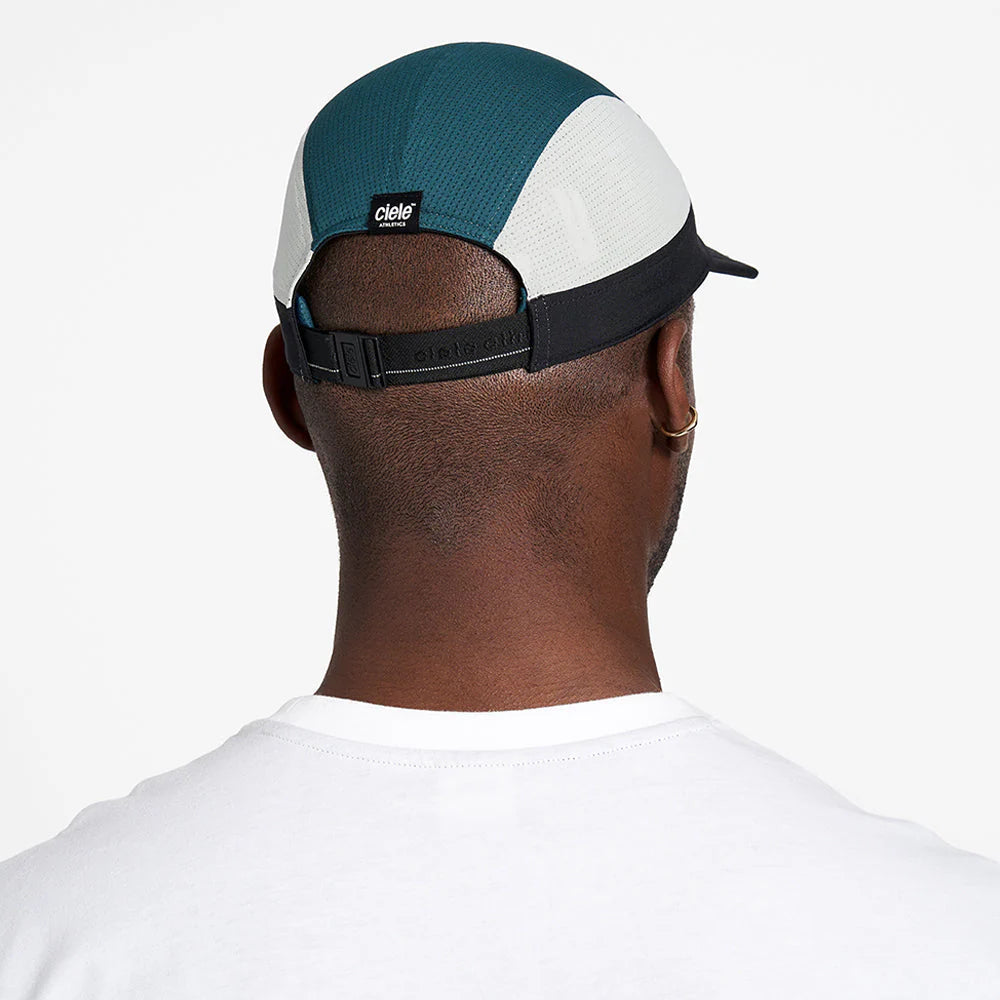 Ciele Athletics ALZCap - Horizon in Indifar worn by a man on a neutral background from the rear.