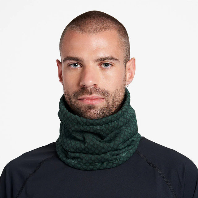 Ciele Athletics DOSBeanie winter running beanie and gaiter in Janium worn by a man from the front on a neutral background.