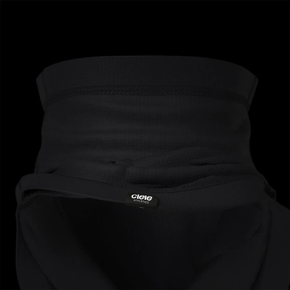 Ciele Athletics FSTCollar neck gaiter in Shadowcast on a dark background.