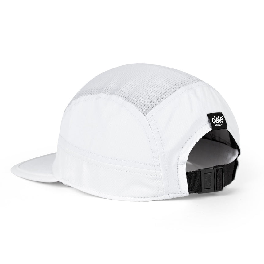 ciele athletics GOCap Classic - Athletics running hat in Ghost white on a neutral background.