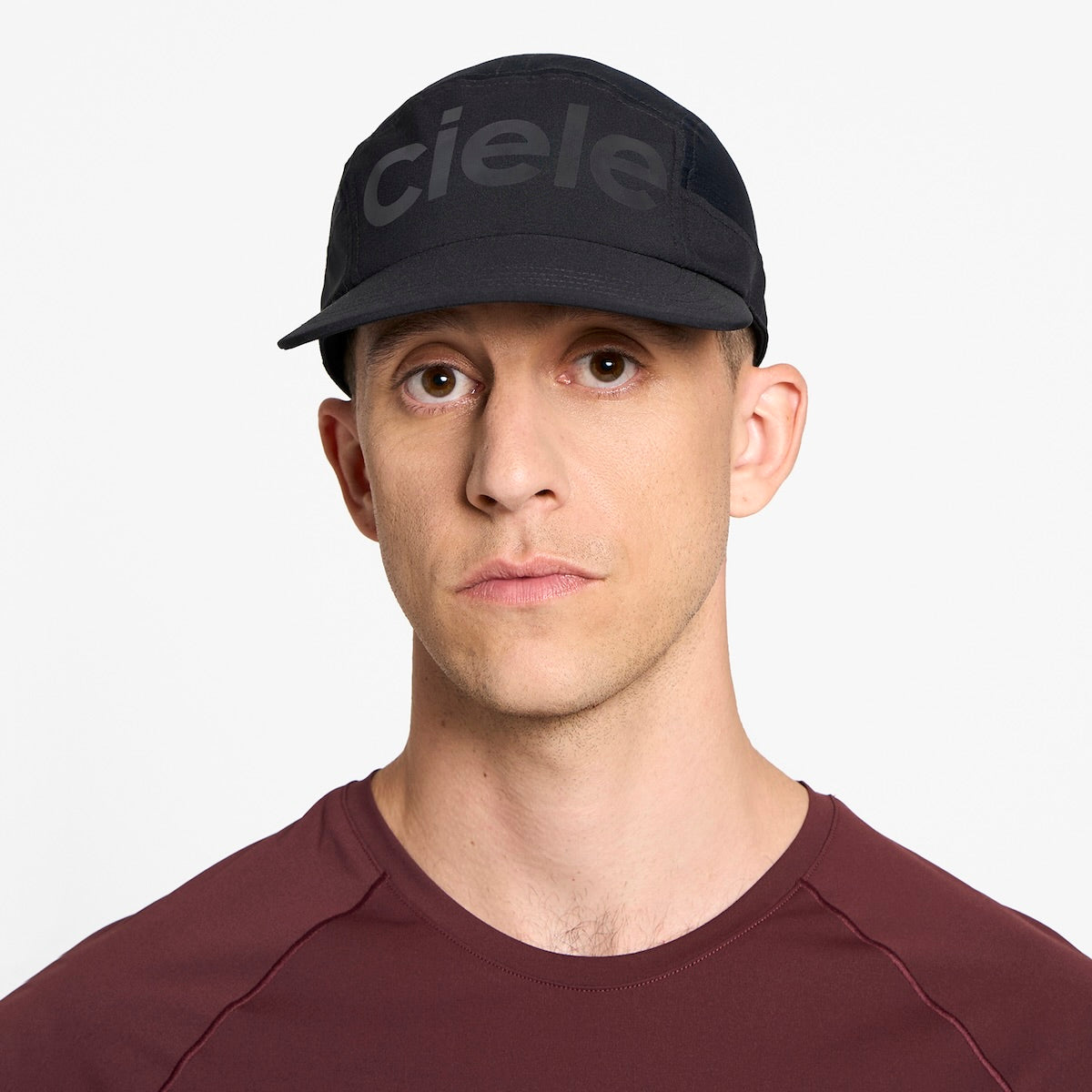 ciele athletics GOCap Comp - Century in Shadowcast black on a neutral background.