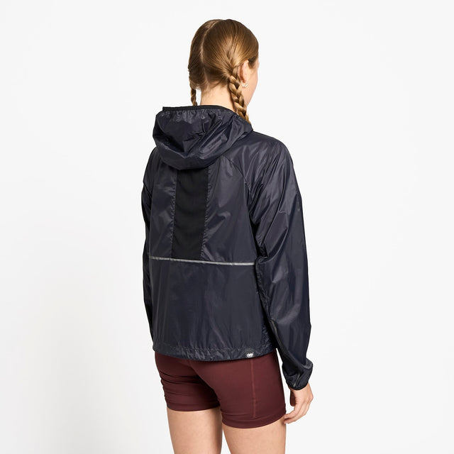 Ciele Athletics W VNTJacket women's running jacket in Shadowcast worn by a woman on a neutral background.