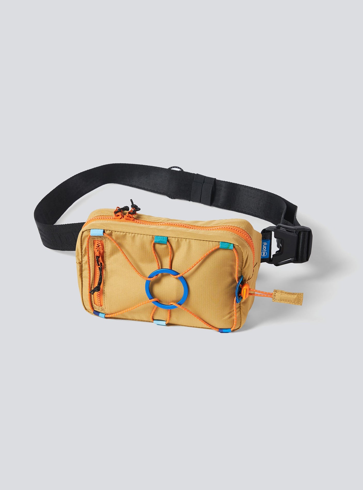 Janji Multipass Mini 1L bag in Bluff on a neutral background.