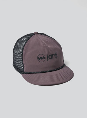 Janji Trailbreaker Hat in Loam on a neutral background.