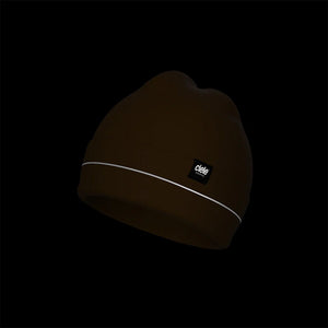 Ciele Athletics CR3Beanie in Sable on a dark background to show the reflective stitching.