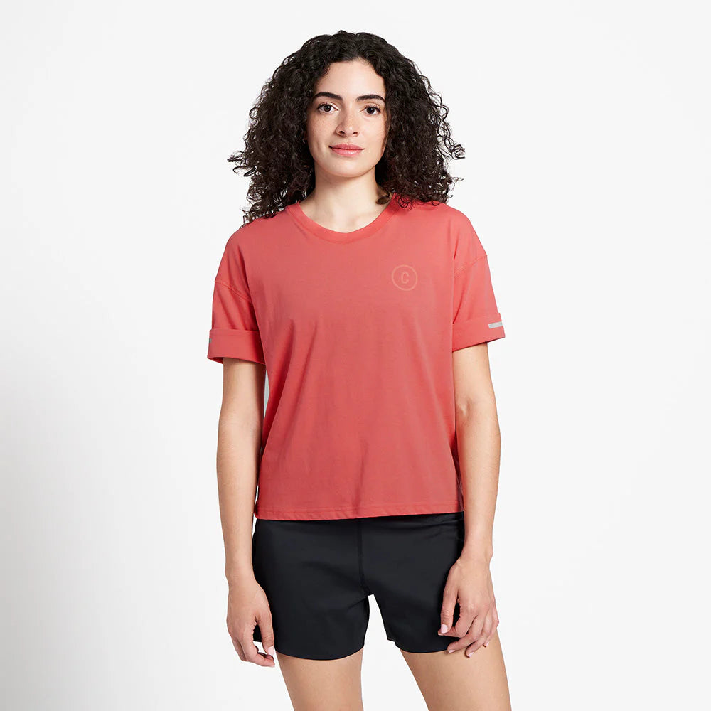 Ciele Athletics WNSBTShirt - Pieces in Tropograph worn by a woman from the front on a neutral background.